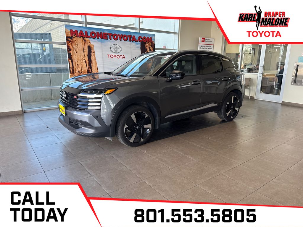 2025 Nissan Kicks 2.0 SR AWD's photo