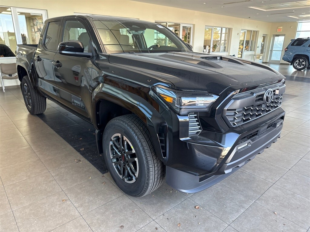 2025 Toyota Tacoma TRD Sport photo 4