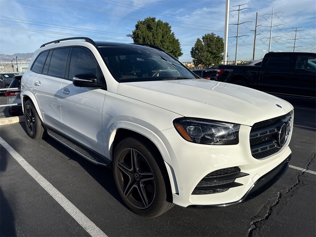 2023 Mercedes Benz GLS 450 4MATIC photo 2