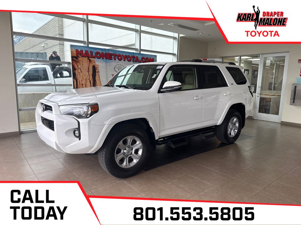 2022 Toyota 4Runner SR5 Premium 4WD V6's photo