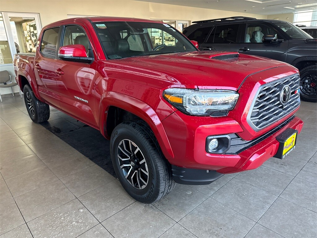 2023 Toyota Tacoma TRD Sport V6 photo 4