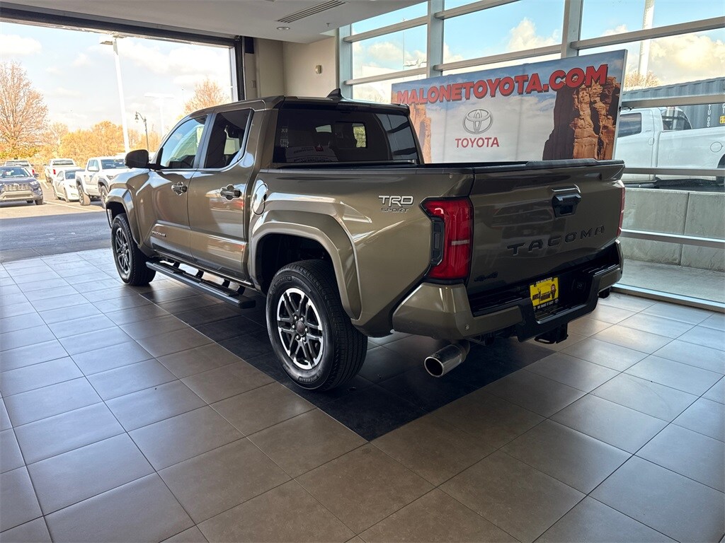 2024 Toyota Tacoma TRD Sport photo 2