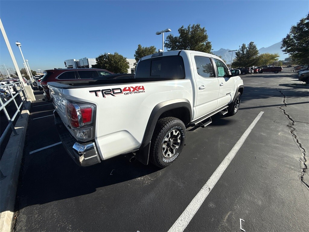 2022 Toyota Tacoma SR5 photo 3