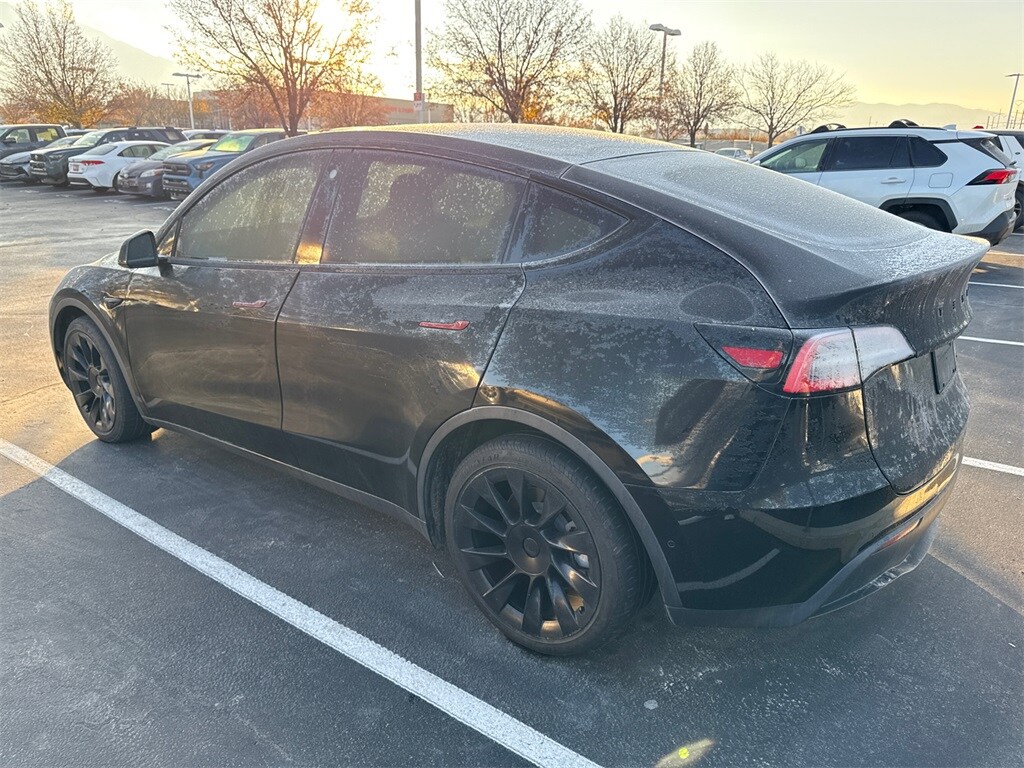 2021 Tesla Model Y Long Range photo 2