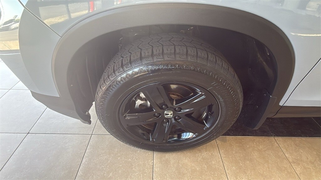 2022 Honda Ridgeline Black Edition photo 3