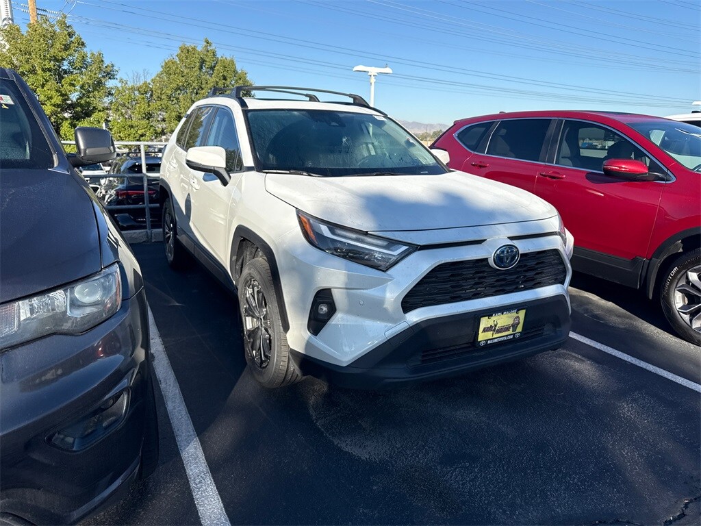 2024 Toyota RAV4 Hybrid XLE Premium photo 3