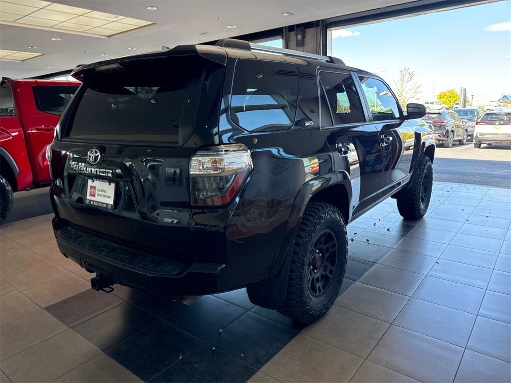 2024 Toyota 4Runner SR5 photo 4