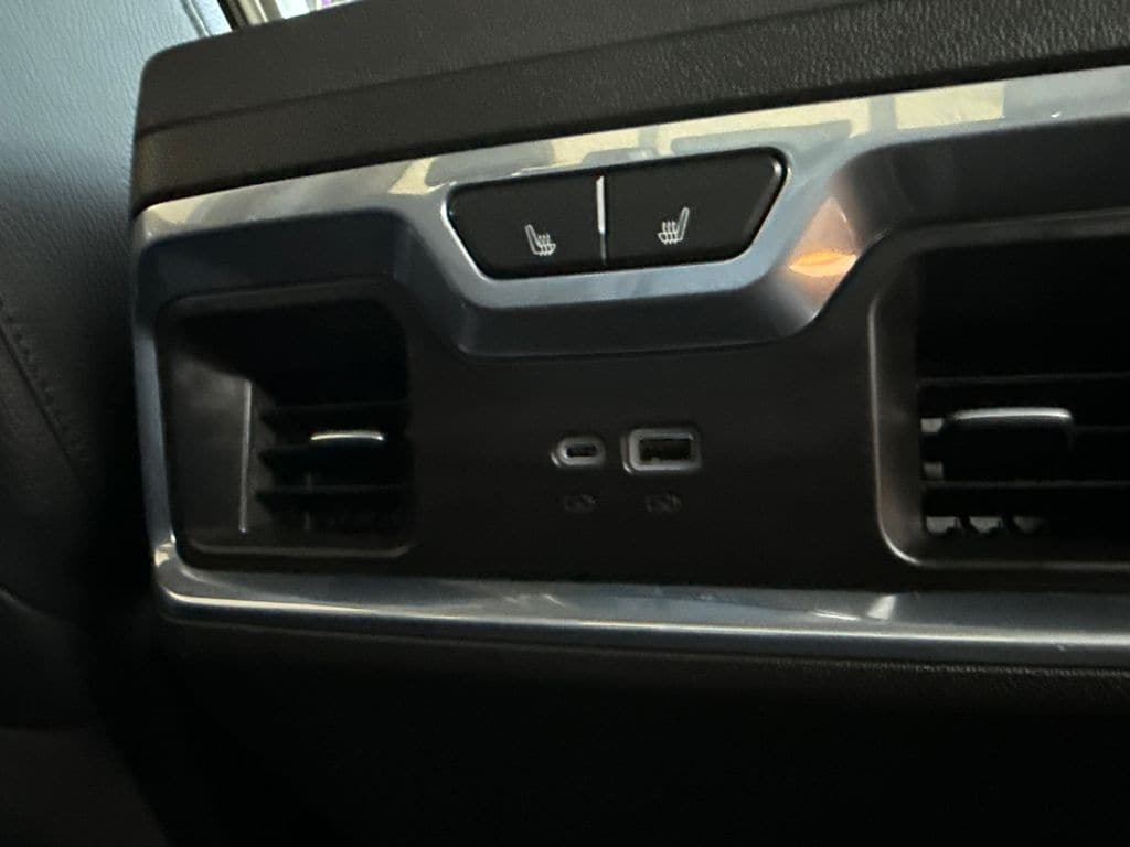 2025 GMC Sierra 3500HD Denali - Photo 18