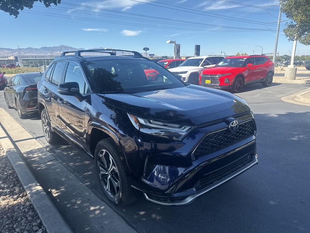 2025 Toyota RAV4 Hybrid XSE photo 2