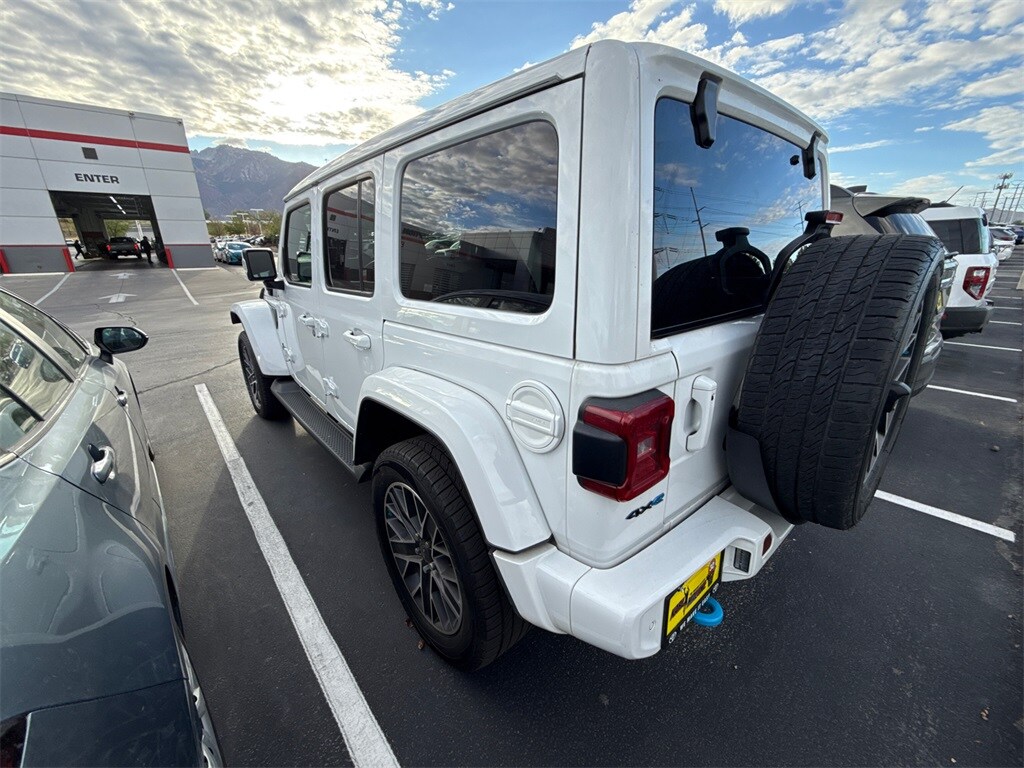 2022 Jeep Wrangler Unlimited 4xe Sahara High Altitude photo 2