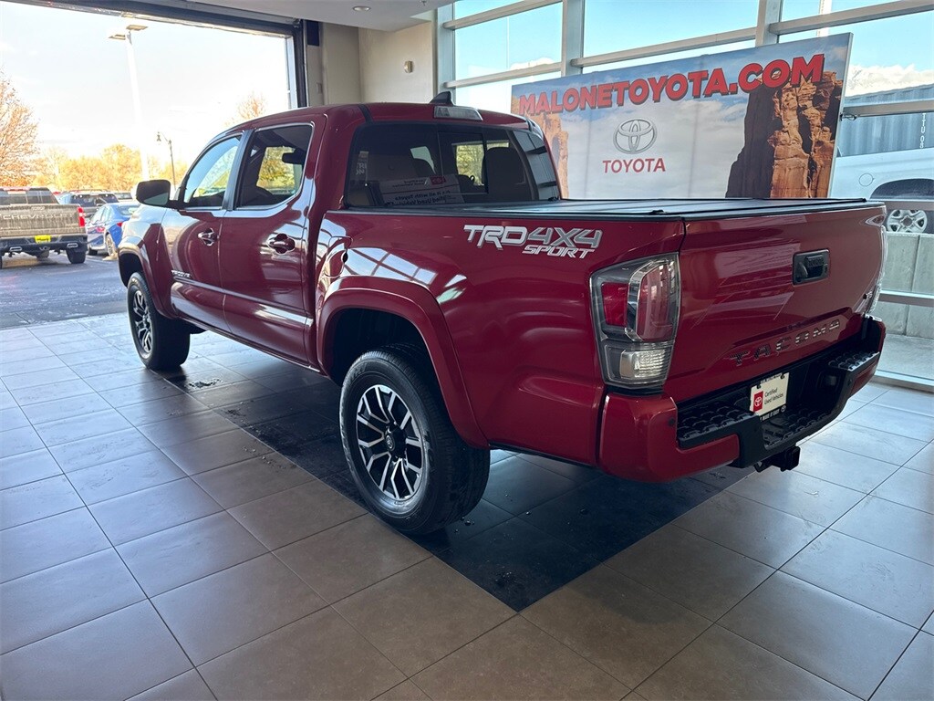 2023 Toyota Tacoma TRD Sport V6 photo 2