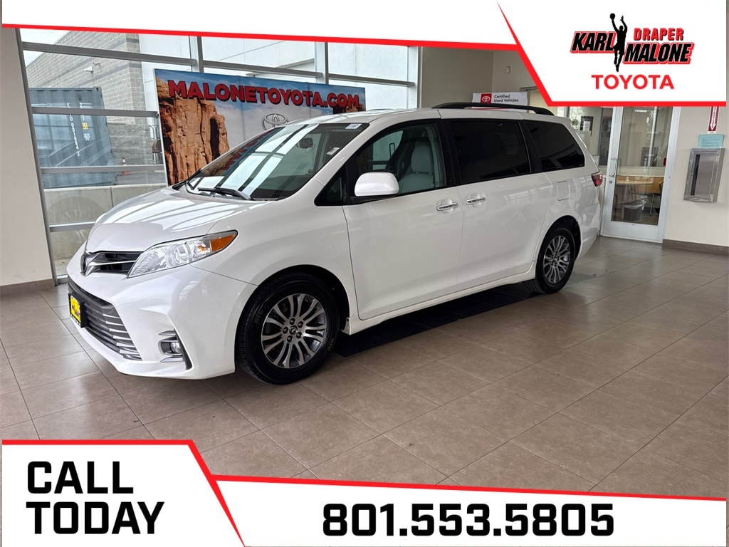 2018 Toyota Sienna XLE