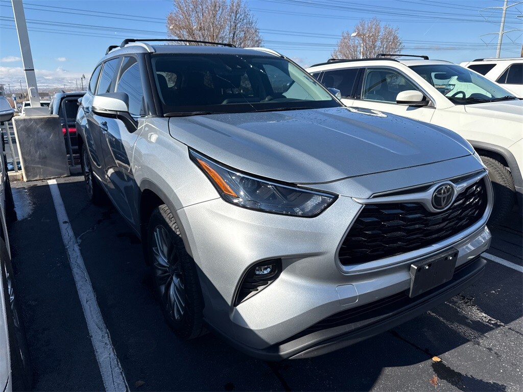 2024 Toyota Highlander XLE photo 4