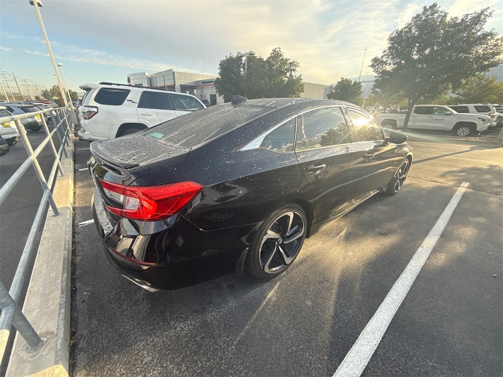 2018 Honda Accord Sport photo 3