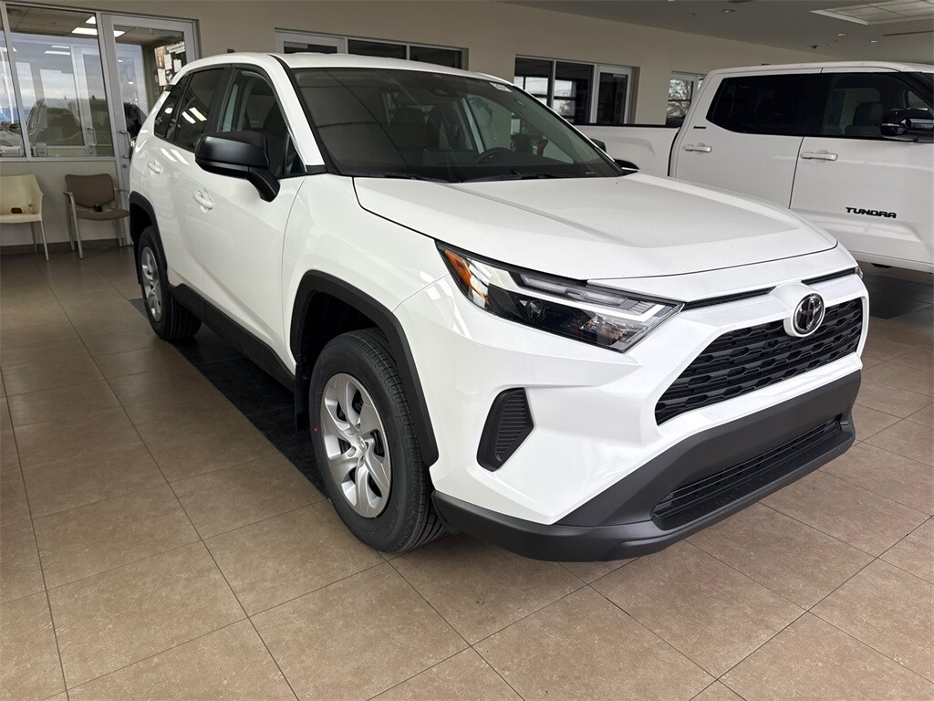 2025 Toyota RAV4 LE photo 3