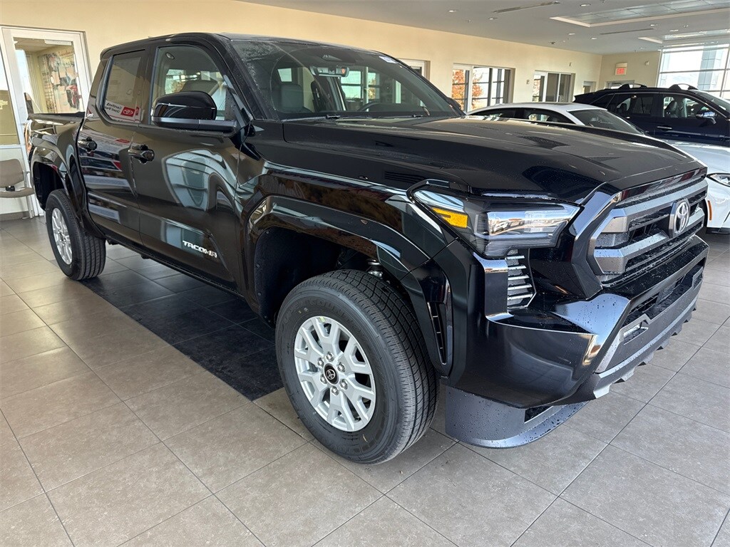 2025 Toyota Tacoma SR5 photo 4