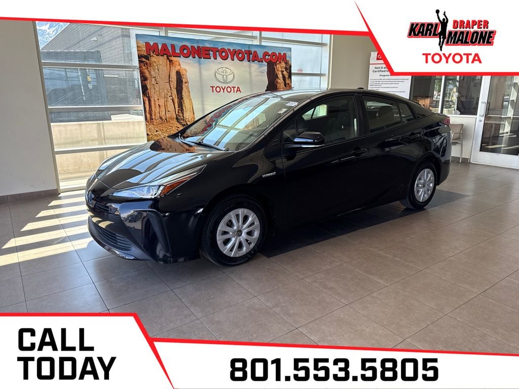 2022 Toyota Prius LE FWD's photo