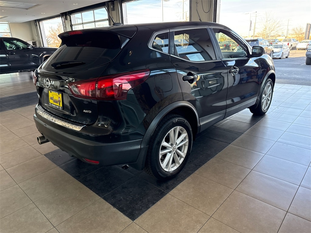 Used 2017 Nissan Rogue Sport S SUV