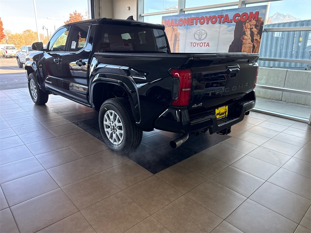 2025 Toyota Tacoma SR5 photo 2