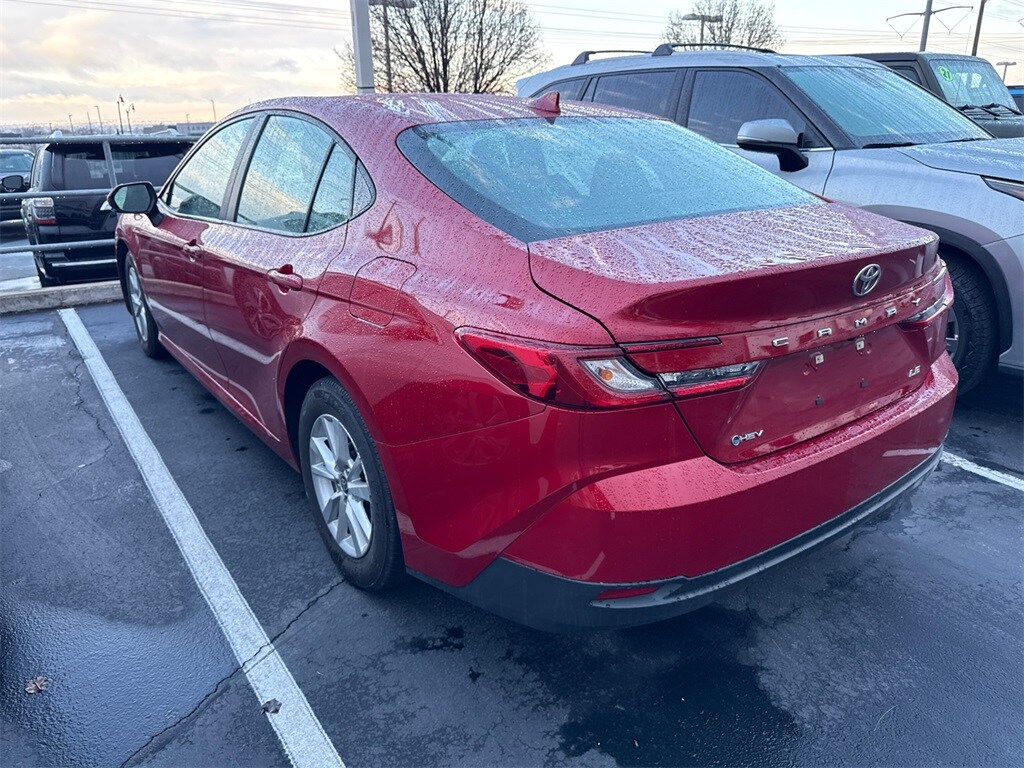 2025 Toyota Camry SE photo 2
