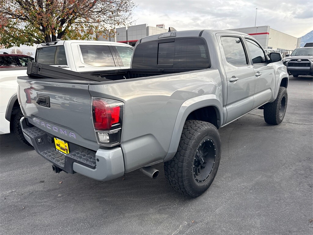 2021 Toyota Tacoma TRD Sport V6 photo 3