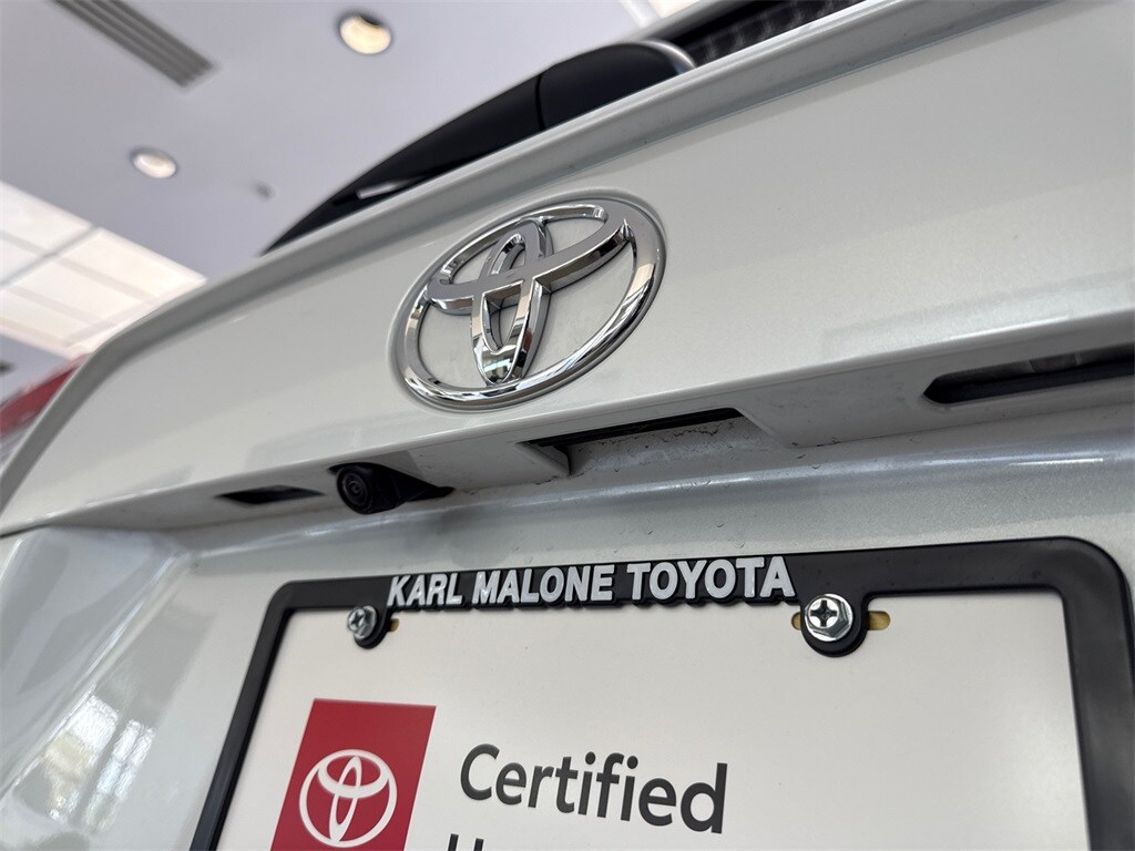 2025 Toyota RAV4 Hybrid SE photo 4