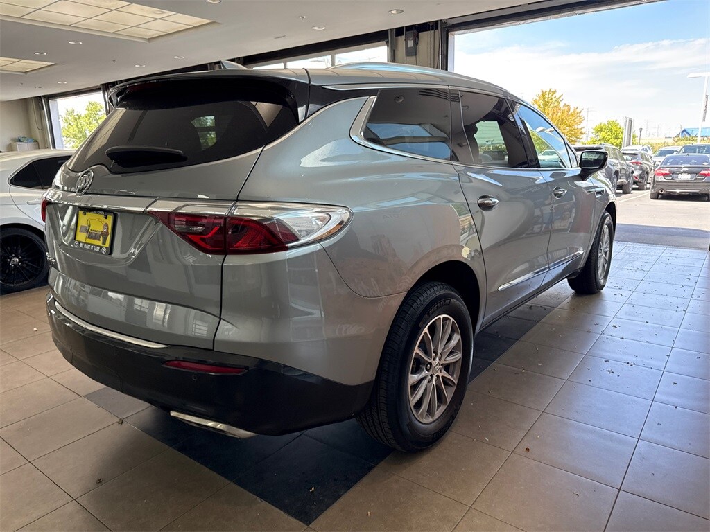 2024 Buick Enclave Premium photo 3