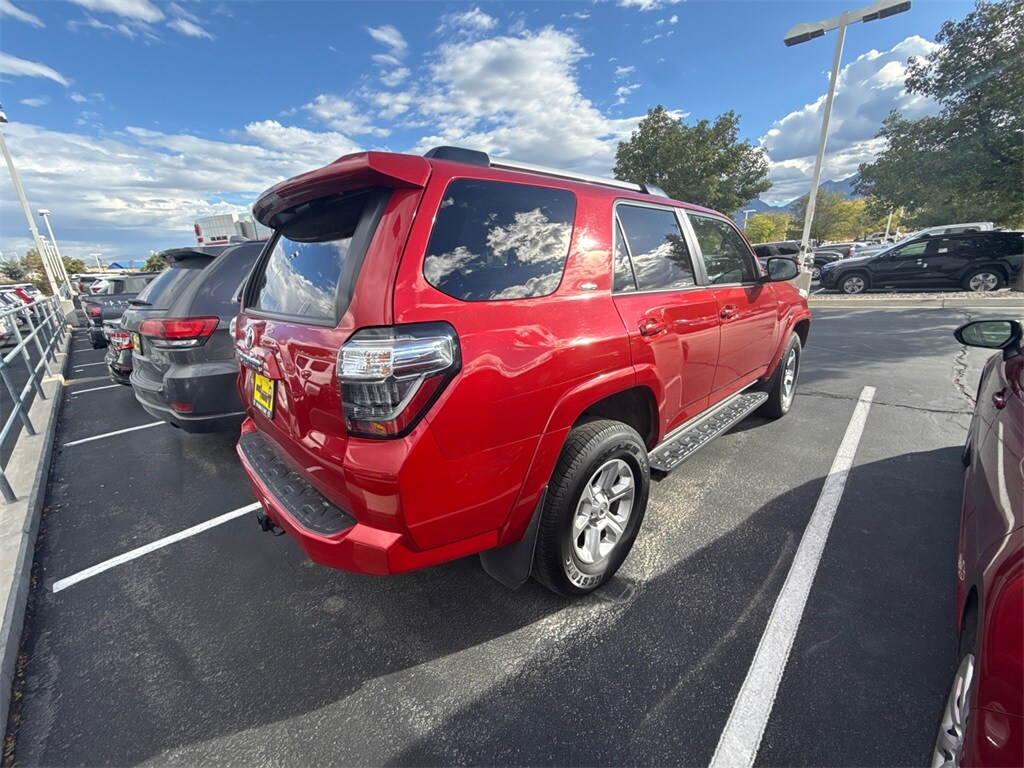 2024 Toyota 4Runner SR5 photo 3