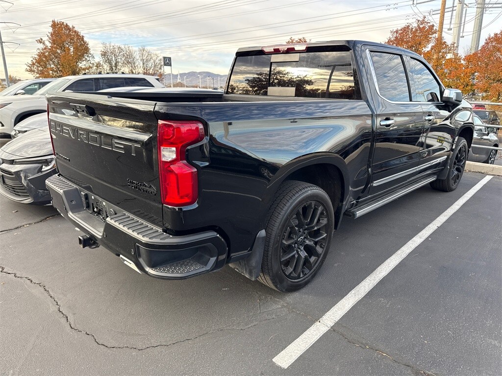 2023 Chevrolet Silverado 1500 High Country photo 3