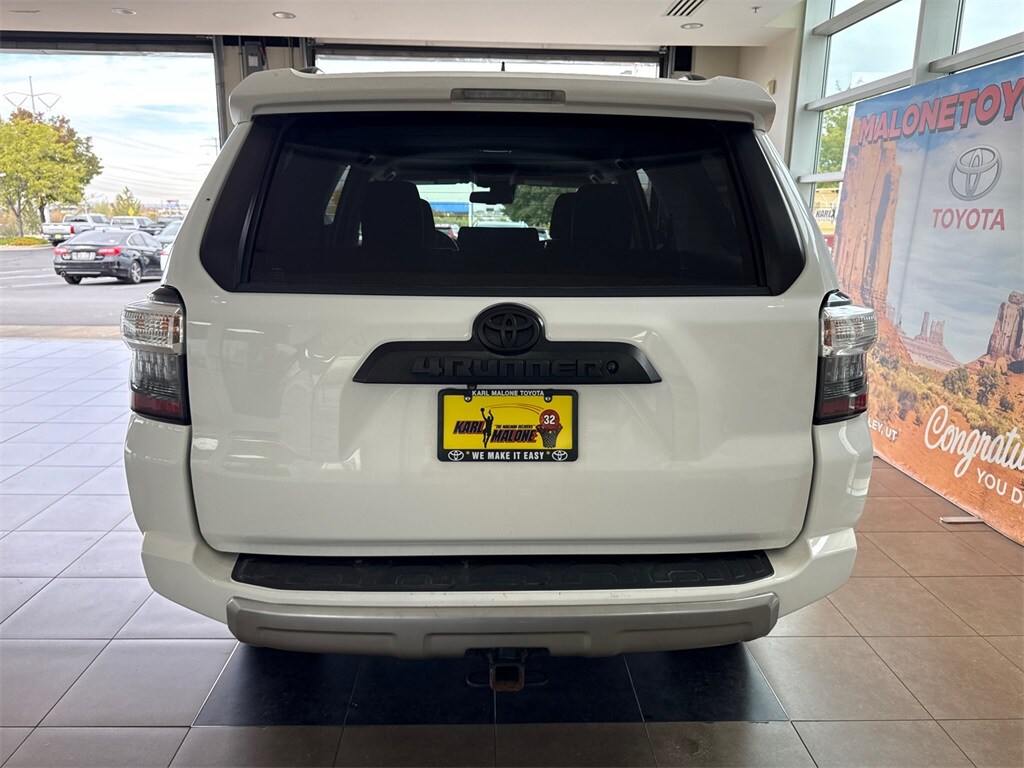 2020 Toyota 4Runner TRD Off-Road photo 3