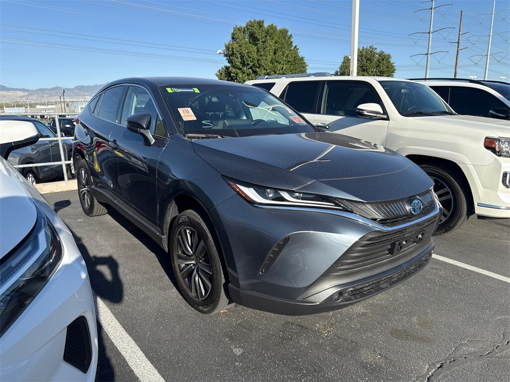 2024 Toyota Venza LE photo 4
