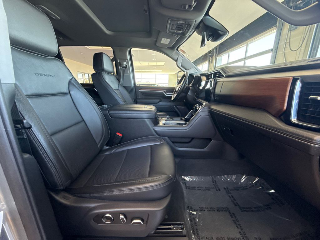 2025 GMC Sierra 3500HD Denali - Photo 22