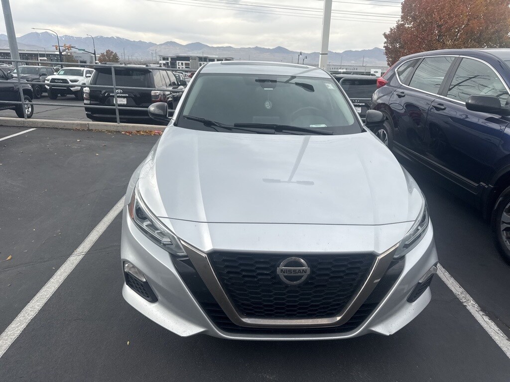 Used 2021 Nissan Altima 2.0 SR Sedan