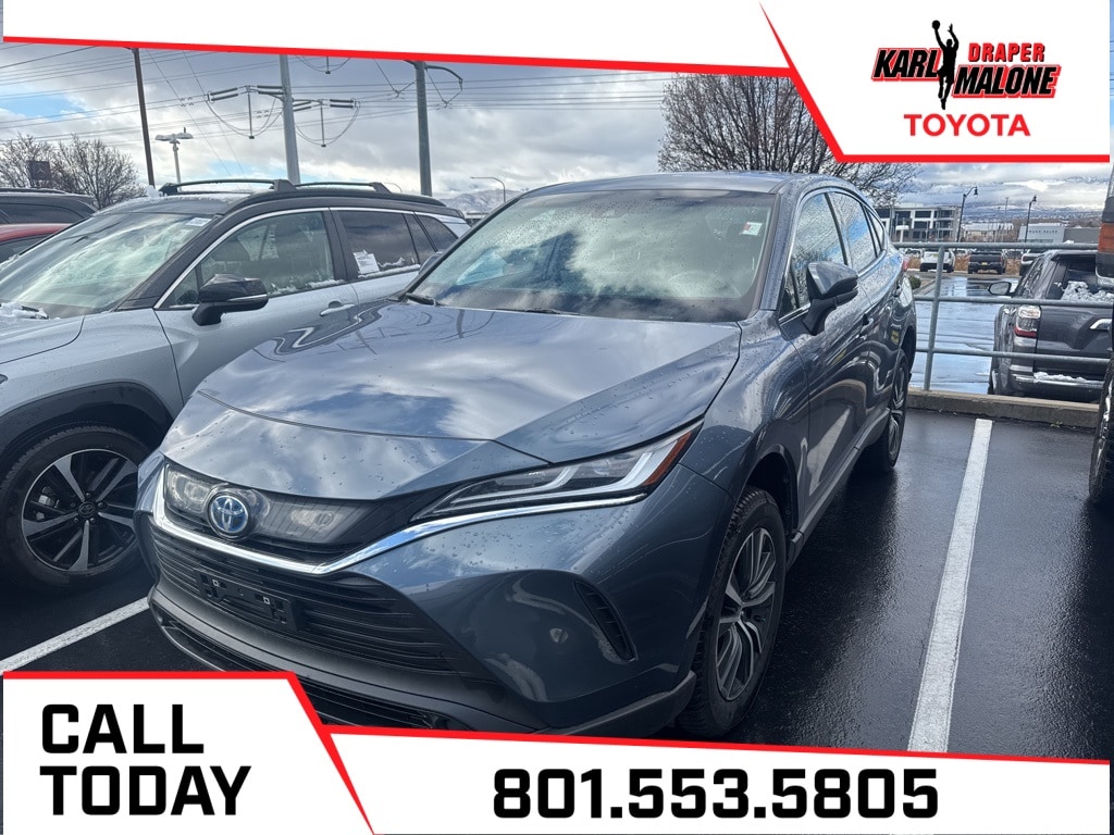 2024 Toyota Venza LE's photo