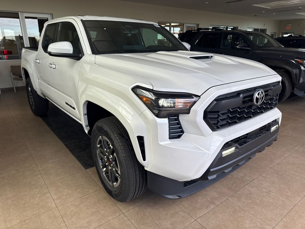2025 Toyota Tacoma TRD Sport - Photo 4
