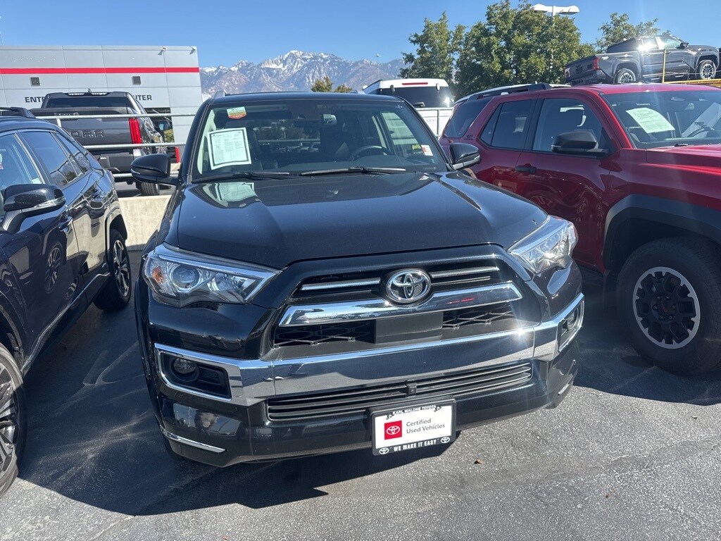 2023 Toyota 4Runner Limited photo 2
