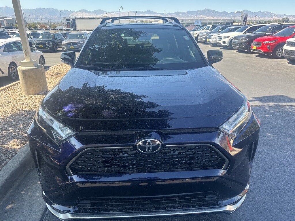 2025 Toyota RAV4 Hybrid XSE photo 3