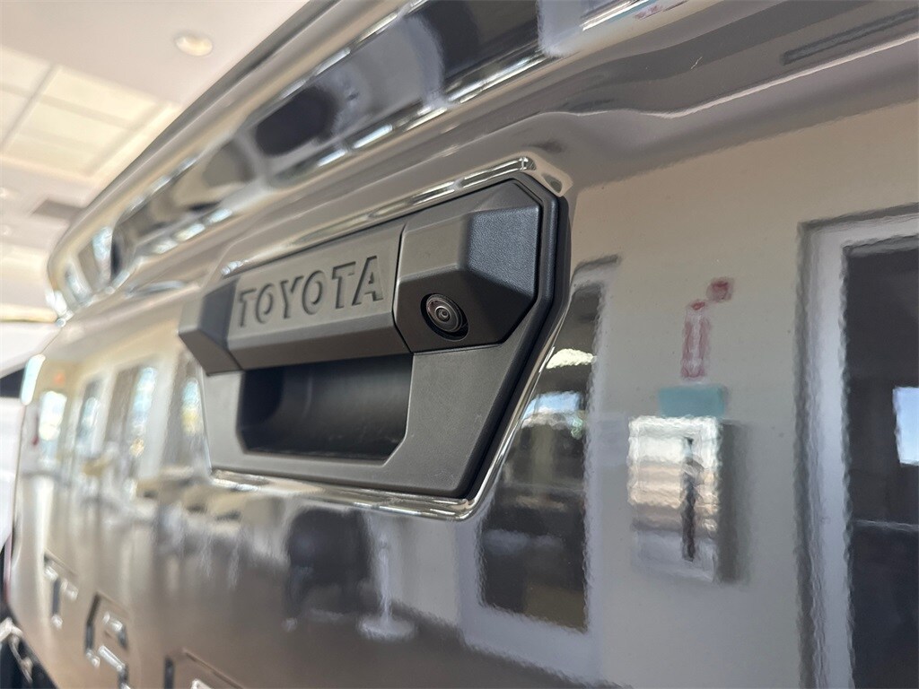 2024 Toyota Tacoma TRD Off-Road photo 4