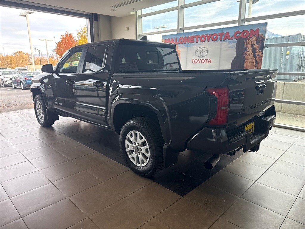 2025 Toyota Tacoma SR5 photo 2