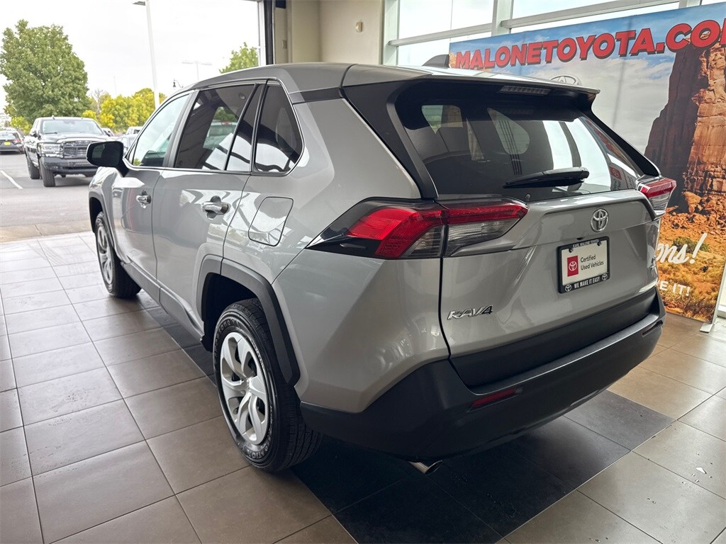 2024 Toyota RAV4 LE photo 2
