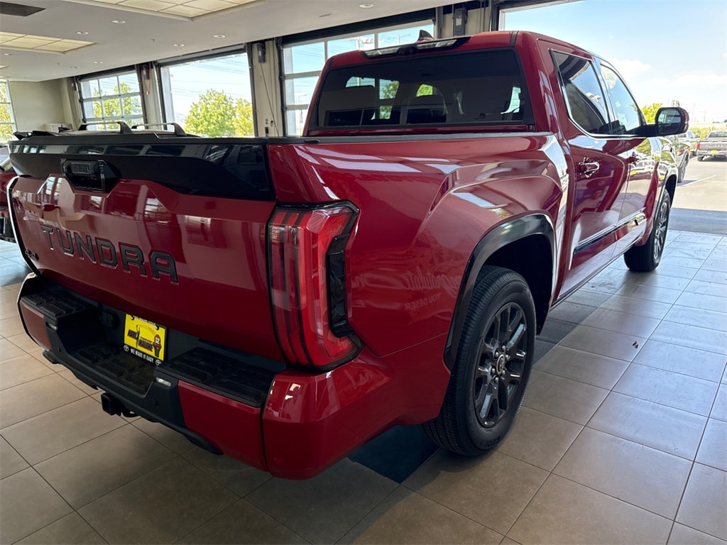 2022 Toyota Tundra Platinum CrewMax photo 4