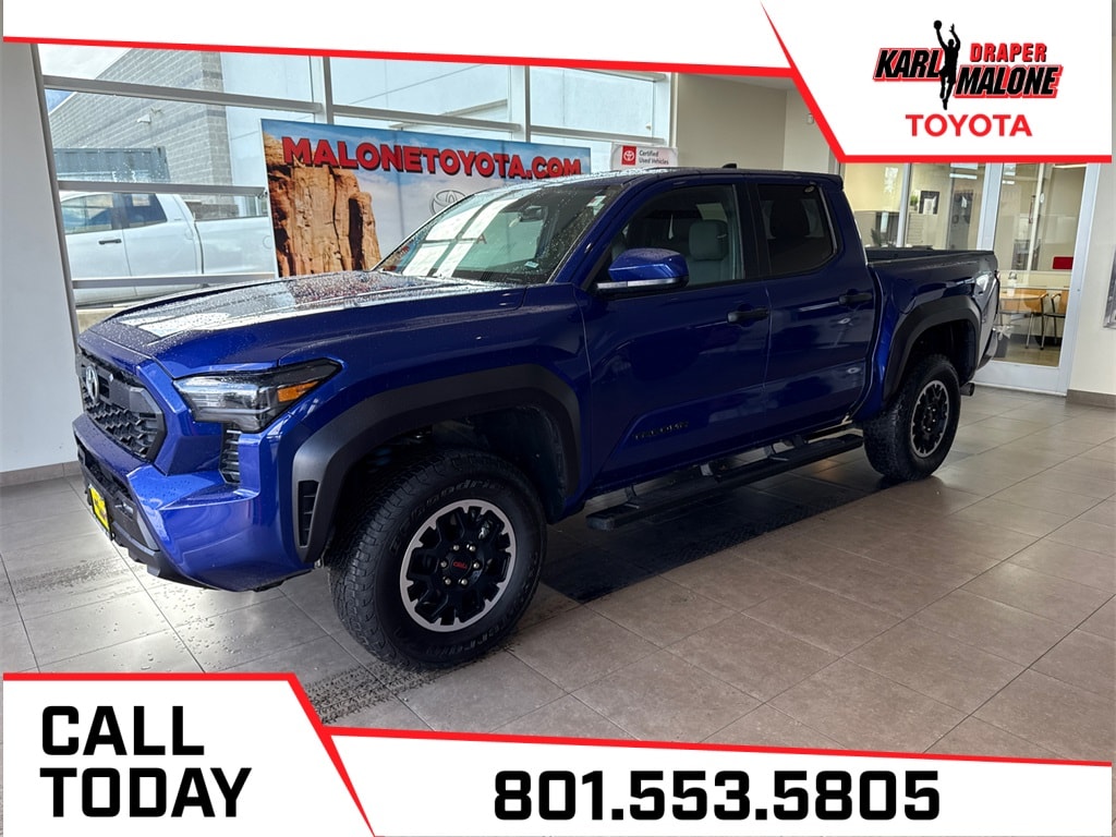 2025 Toyota Tacoma SR5's photo
