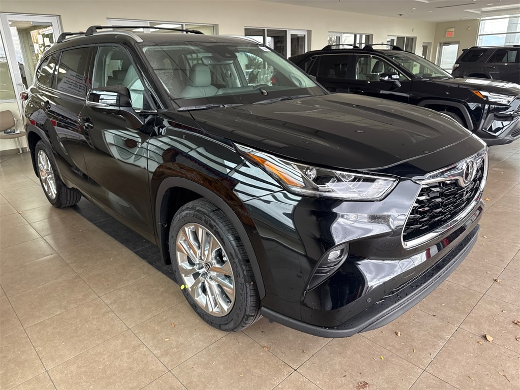 New 2026 Toyota Highlander Limited SUV