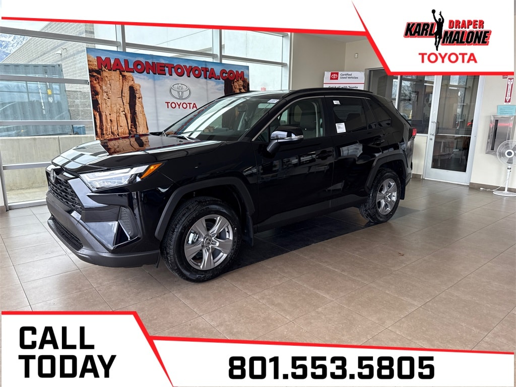 2025 Toyota RAV4 XLE's photo