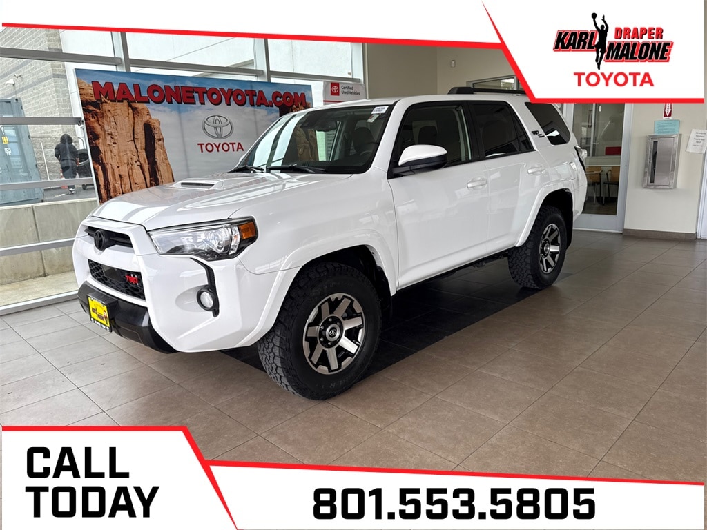 2020 Toyota 4Runner Off-Road's photo