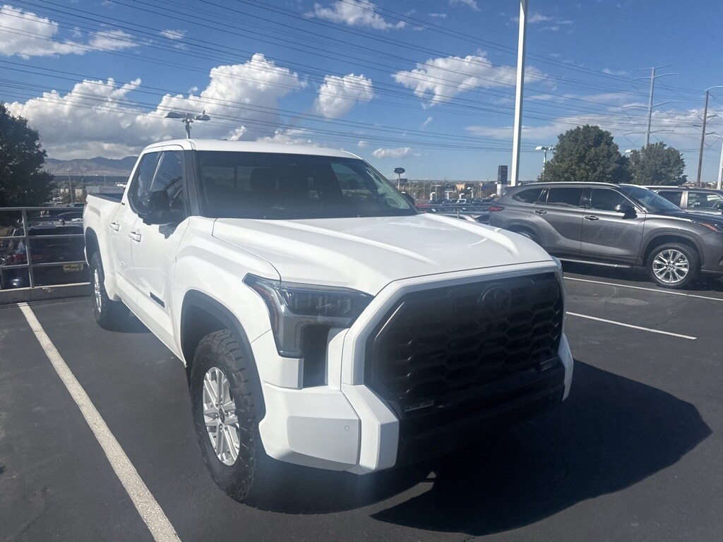 2024 Toyota Tundra Limited photo 2