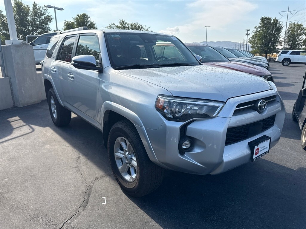 2024 Toyota 4Runner SR5 Premium photo 4