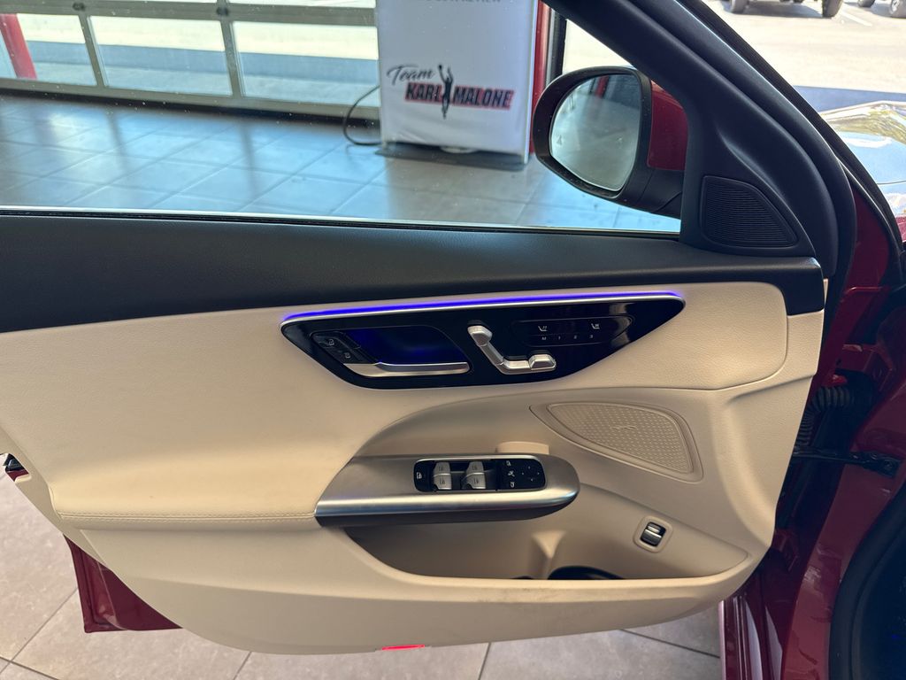 2025 Mercedes-Benz C-Class Sedan C 300 - Photo 9