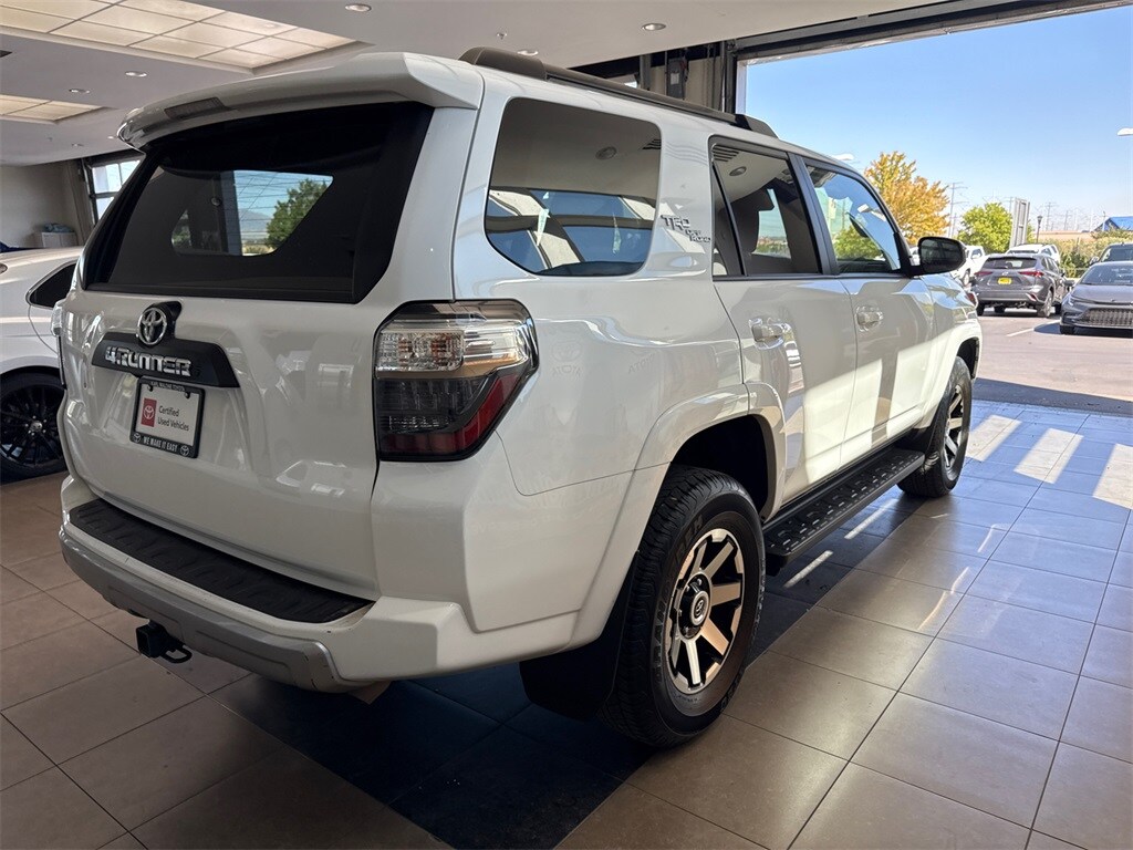 2024 Toyota 4Runner TRD Off-Road photo 2