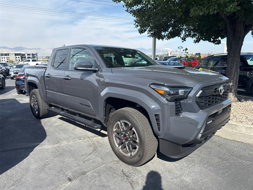 2025 Toyota Tacoma TRD Sport photo 4